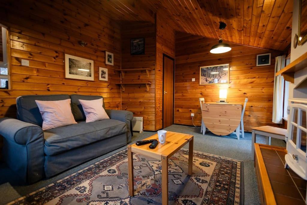 Cozy Norwegian Style Log Cabin In Rural Snowdonia - 2 Bedrooms & Parking By Seren Short Stays Ffestiniog Eksteriør bilde