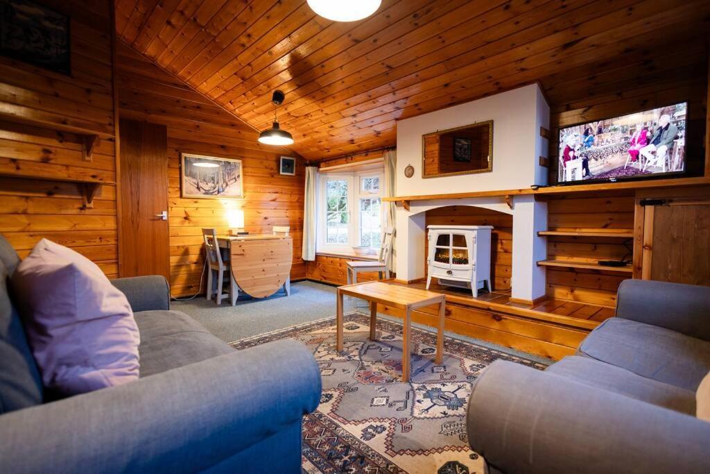 Cozy Norwegian Style Log Cabin In Rural Snowdonia - 2 Bedrooms & Parking By Seren Short Stays Ffestiniog Eksteriør bilde